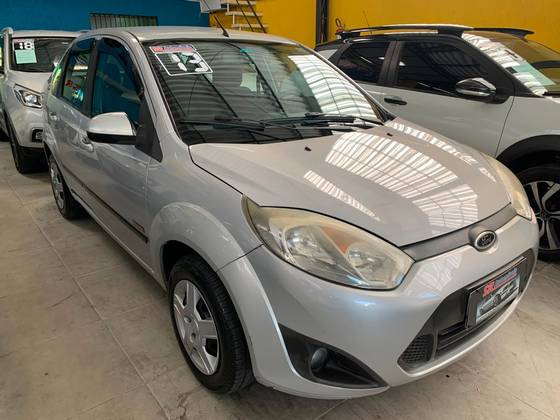 FORD FIESTA 1.6 ROCAM SEDAN 8V FLEX 4P MANUAL FORD FIESTA 1.6 ROCAM SEDAN 8V FLEX 4P MANUAL